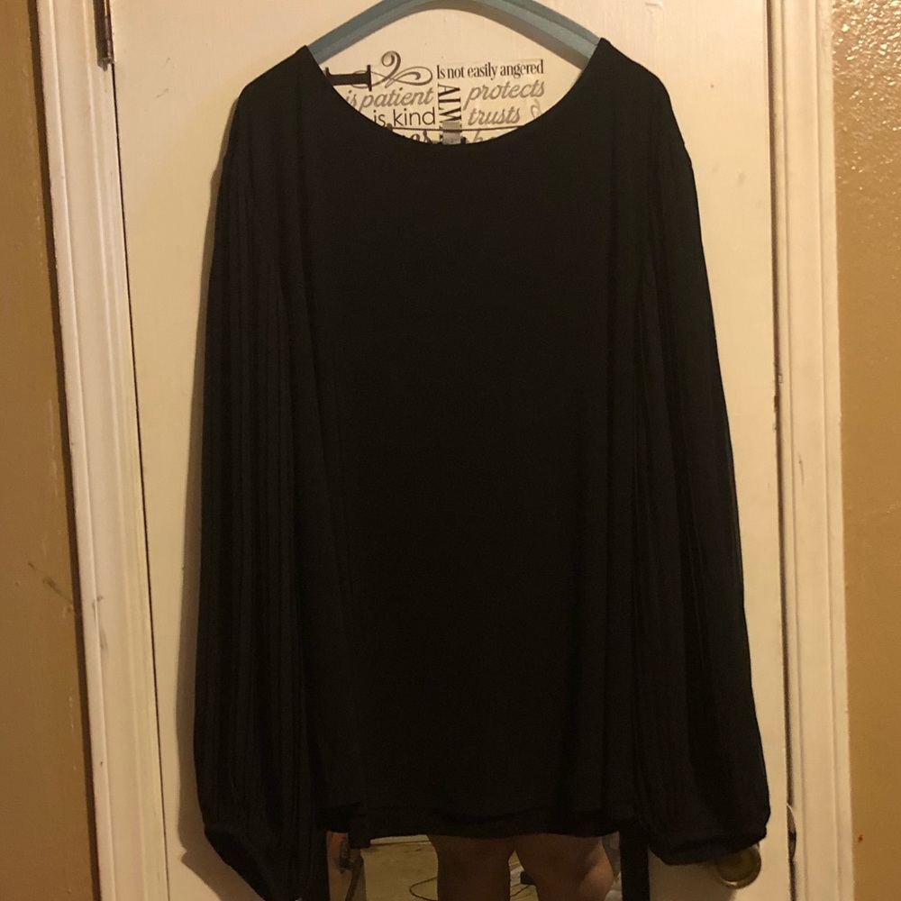 Black shirt